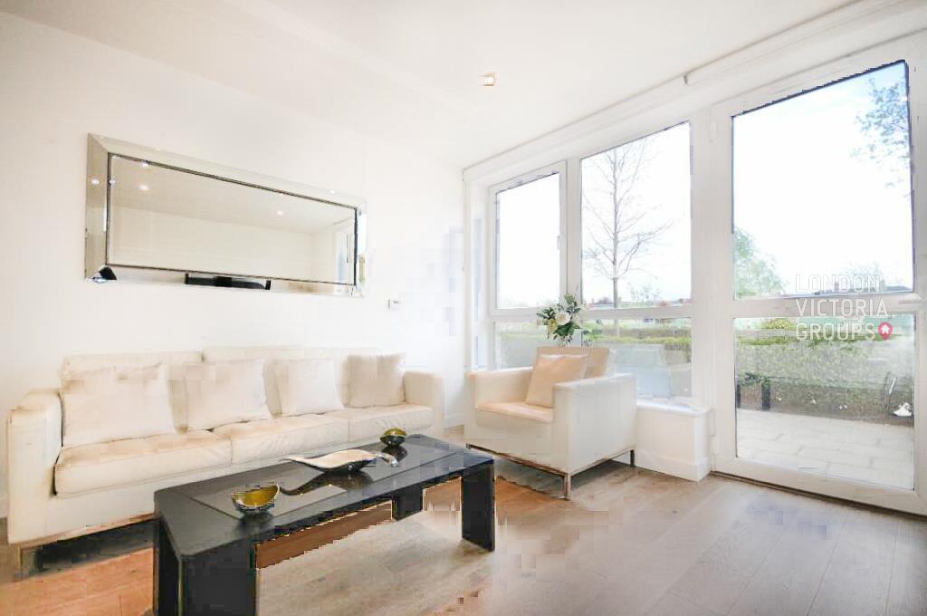 2 bed property in Maltby House, 18 Tudway Road, London